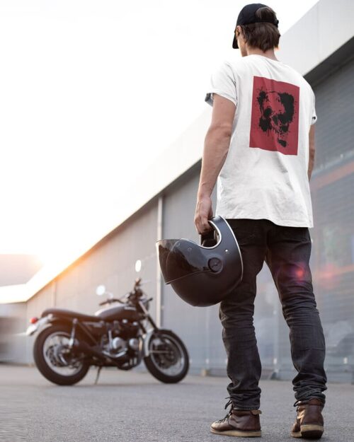 mas-camiseta-calavera-graffiti-atras-hombre-moto