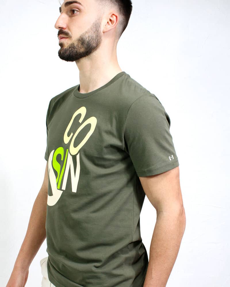 camiseta-algodon-verde-cerca