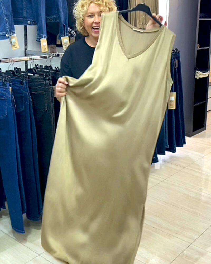 VESTIDO DESMANGADO TACTO SATÉN DORADO