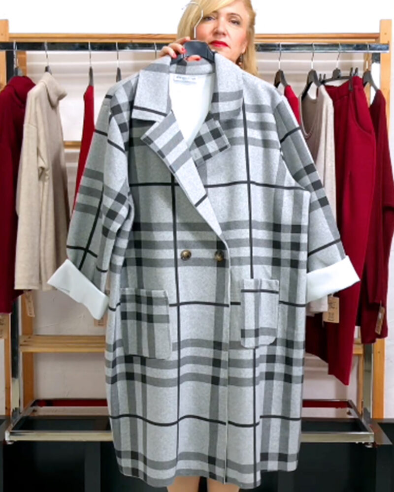 ABRIGO CRUZADO MAXI CUADROS GRIS