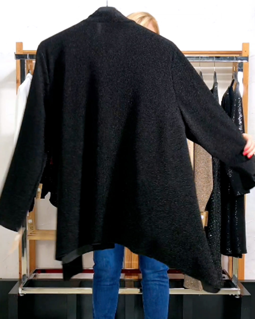 BLAZER CAMISETA BRILLO NEGRA - Imagen 3