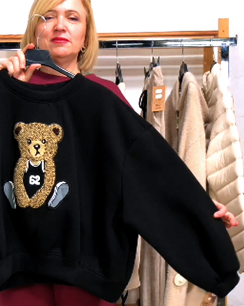 SUDADERA OVERSIZE OSITO 3D NEGRA - Imagen 2