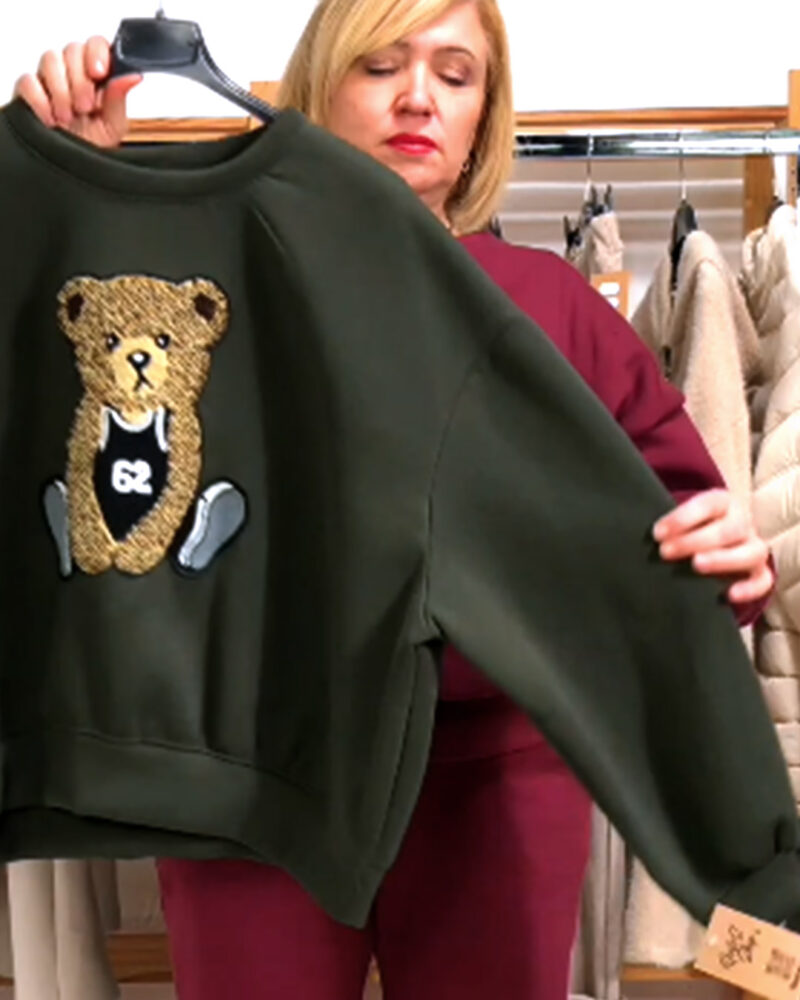 SUDADERA OVERSIZE OSITO 3D VERDE - Imagen 3