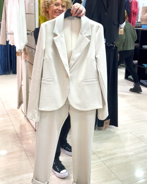 ikemi-outfit-essential-beige-moda-mujer-joven-low-cost