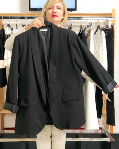 quiles_shop-blazer-minimal-negra-moda-curvy-low-cost