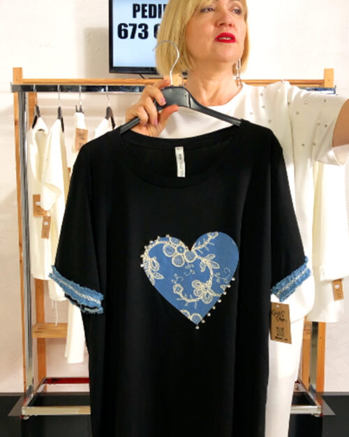 quiles_shop-camiseta-corazon-negra-mujer-curvy-ropa-barata