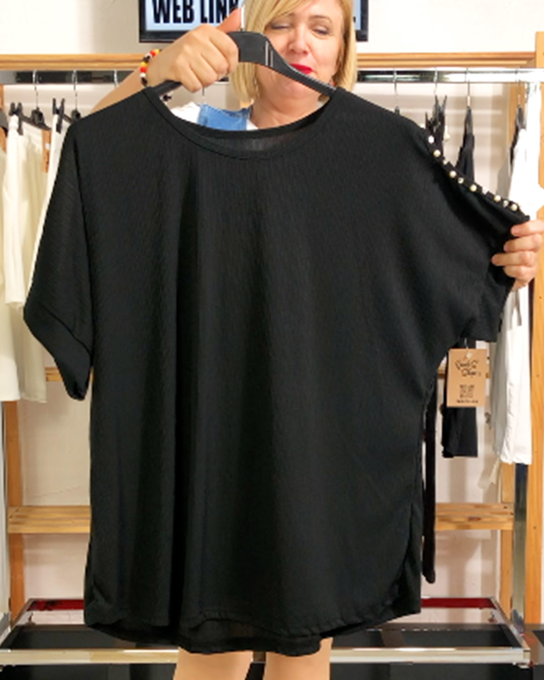 quilers_shop-camiseta-eclipse-negra-mujer-tallas-grandes-batratas