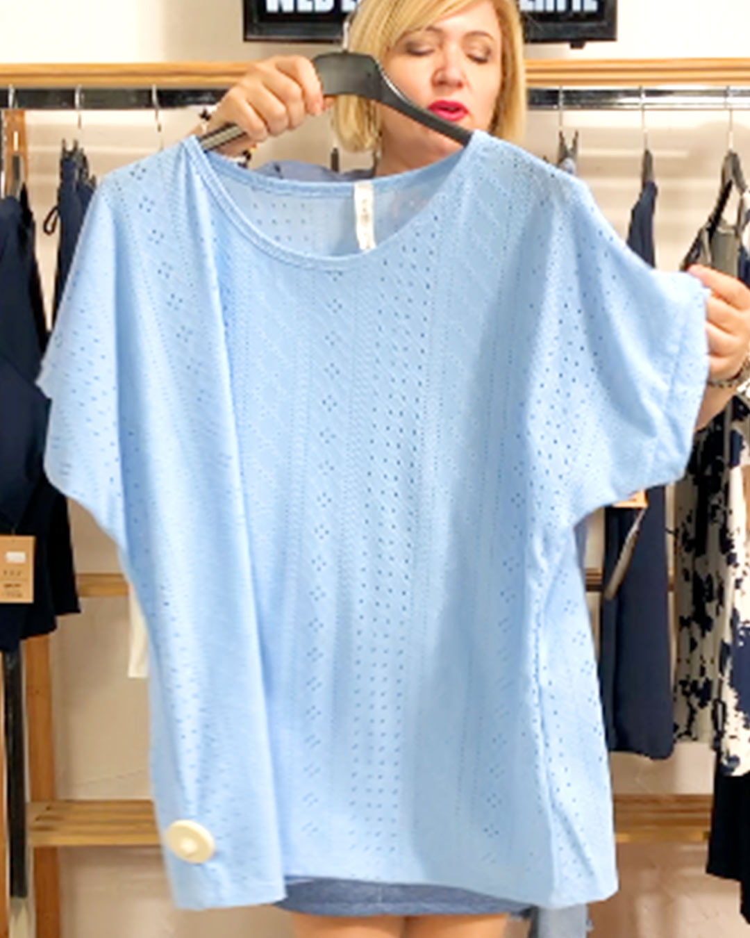 quiles_shjop-camiseta-calada-azul-tallas-grandes-low-cost