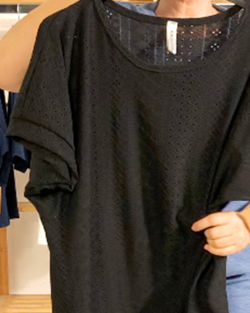 quiles_shjop-camiseta-calada-negra-tallas-grandes-low-cost