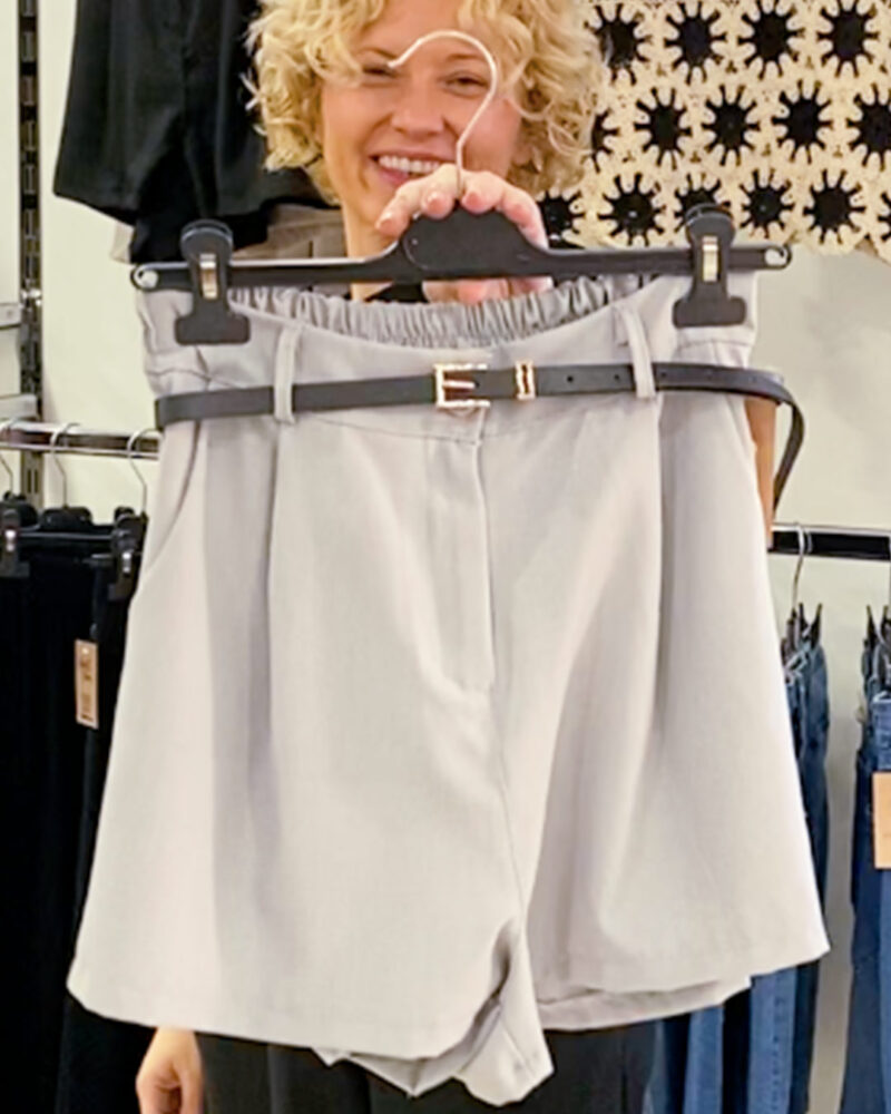 ikemi-short-pinzas-gris-tendencias-verano-moda-mujer-low-cost