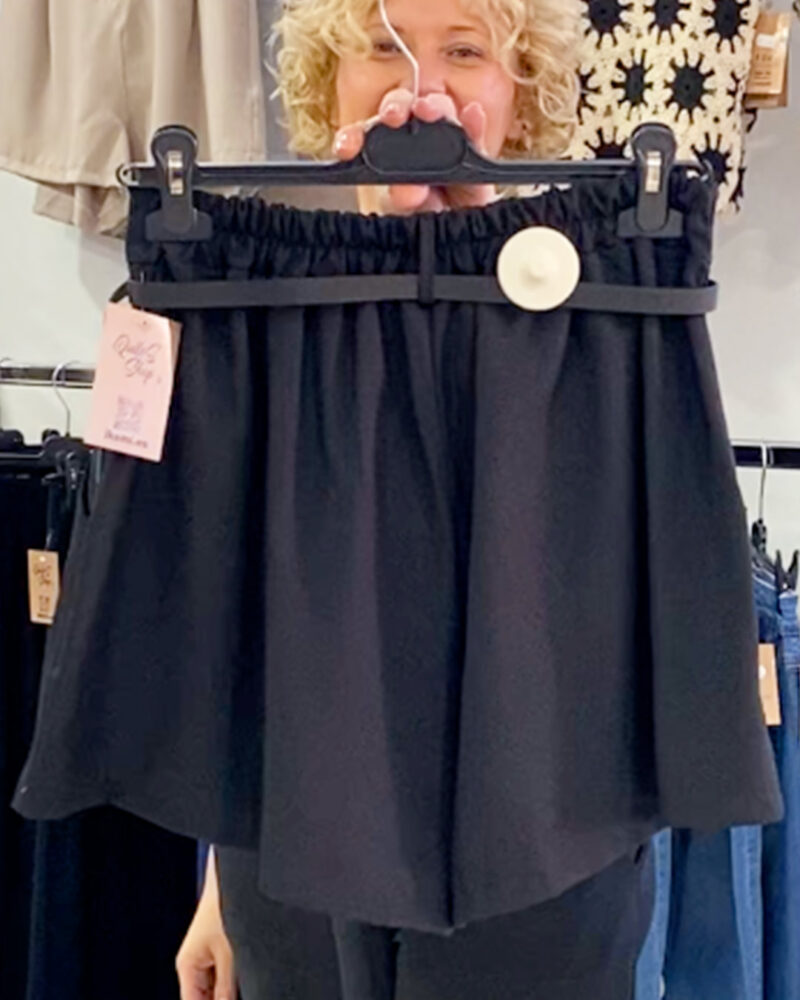ikemi-short-pinzas-negro-tendencias-verano-moda-mujer-low-cost