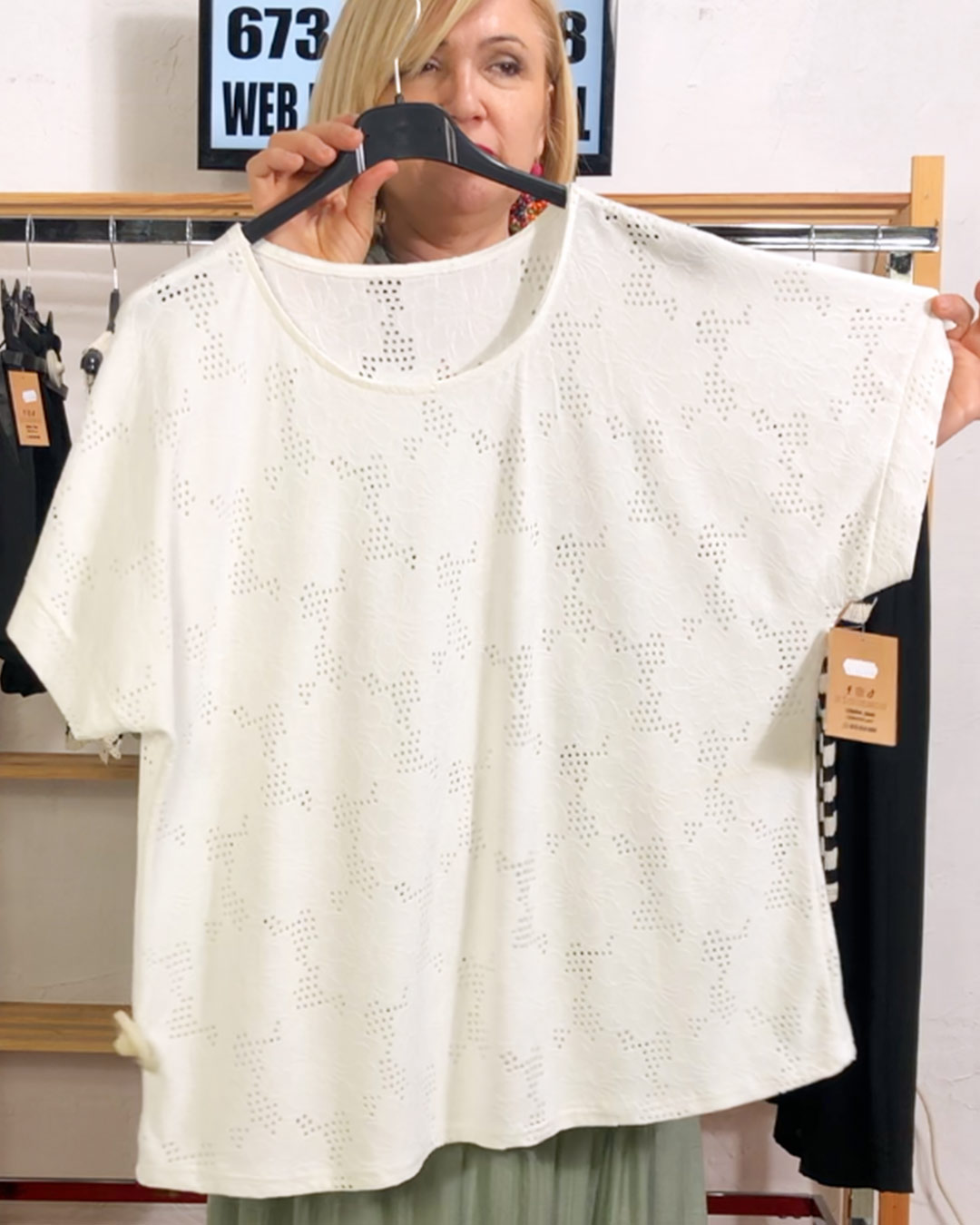 quiles_shop-camiseta-troquelada-blanca-ropa-mujer-tallas-grandes-baratas