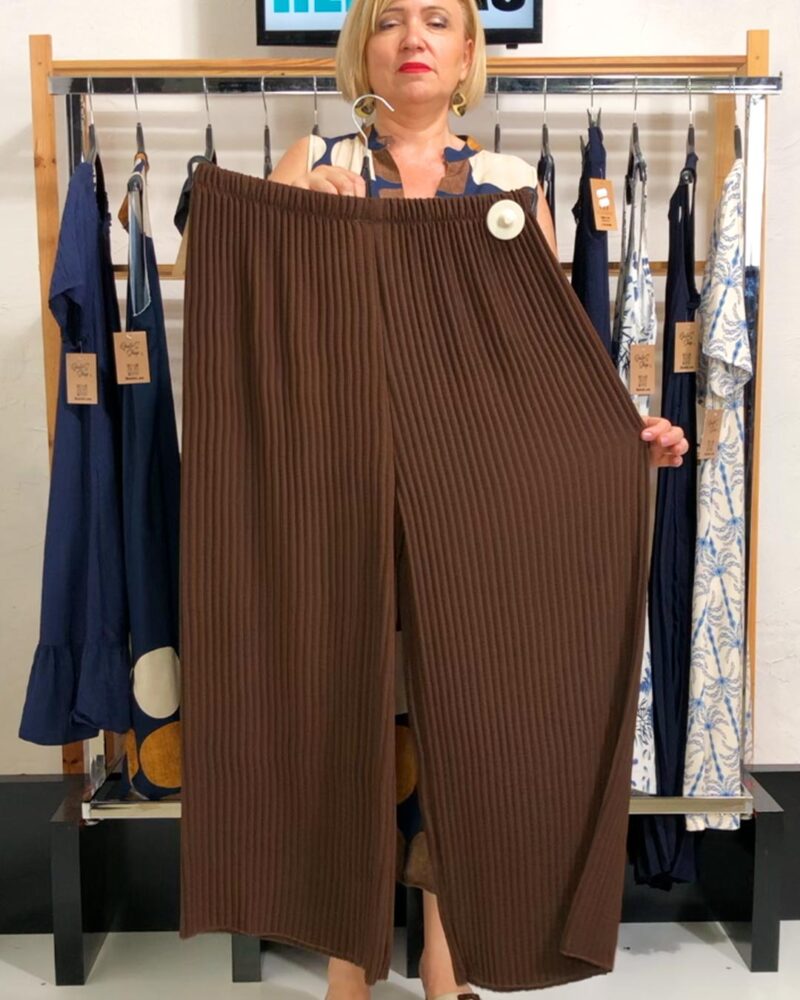 quiles_shop-pantalonplisadocurvy-marron-modacurvylowcostespana