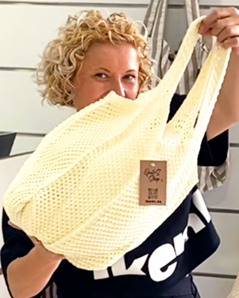 ikemi-bolso-crochet-bombonera-beige-tendencias-complementos-verano-low-cost