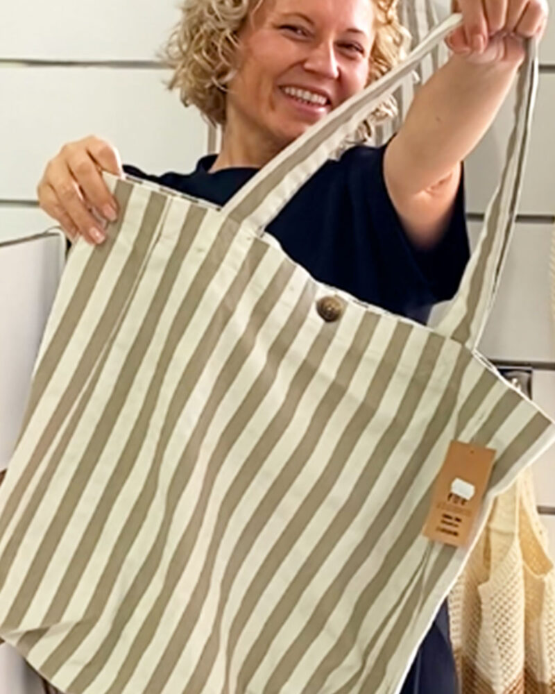 ikemi-bolso-rayas-beige-tendencias-accesorios-verano-low-cost