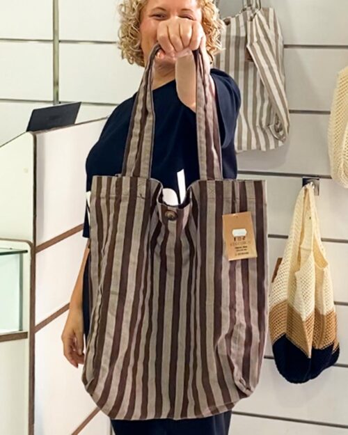 ikemi-bolso-rayas-marron-tendencias-accesorios-verano-low-cost