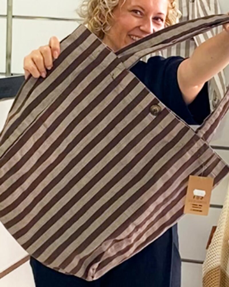 ikemi-bolso-rayas-marron-tendencias-accesorios-verano-low-cost