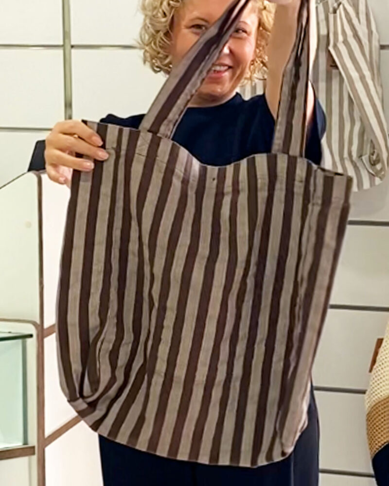 ikemi-bolso-rayas-marron-tendencias-accesorios-verano-low-cost
