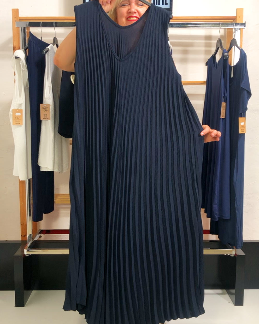 quiles_shop-vestido-plisado-bies-marino-moda-curvy-low-cost