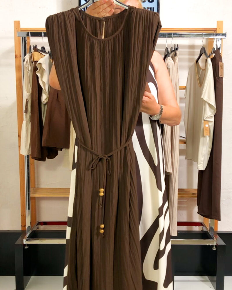 quiles_shop-vestido-plisado-marron-tendencias-moda-mujer-tallas-grandes-baratas