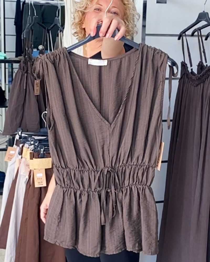 ikemi-blusa-greco-chic-marron-tendencias-verano-moda-mujer-joven-low-cost