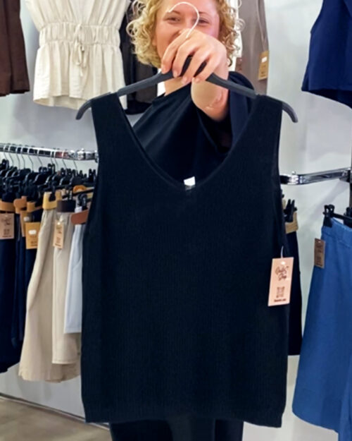 ikemi-jersey-basico-negro-tendencias-verano-moda-mujer-joven-rebajas