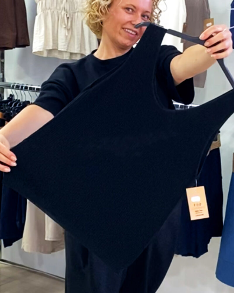 ikemi-jersey-basico-negro-tendencias-verano-moda-mujer-joven-rebajas