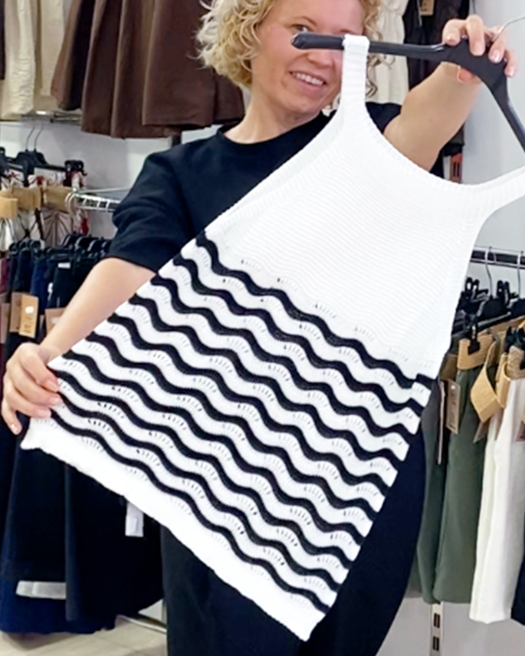 ikemi-jersey-zigzag-blanco-tendencias-verano-moda-mujer-joven-rebajas