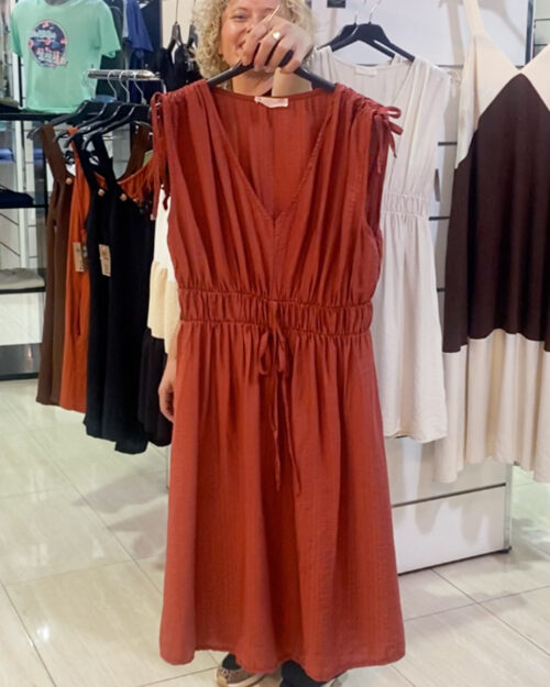 ikemi-vestido-griego-midi-caldera-tendencias-moda-mujer-joven-rebajas