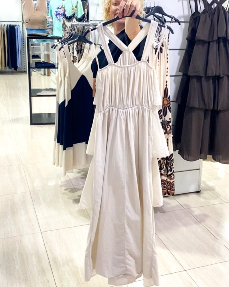 ikemi-vestido-maxi-volantes-beige-tendencias-verano-moda-mujer-joven-rebajas