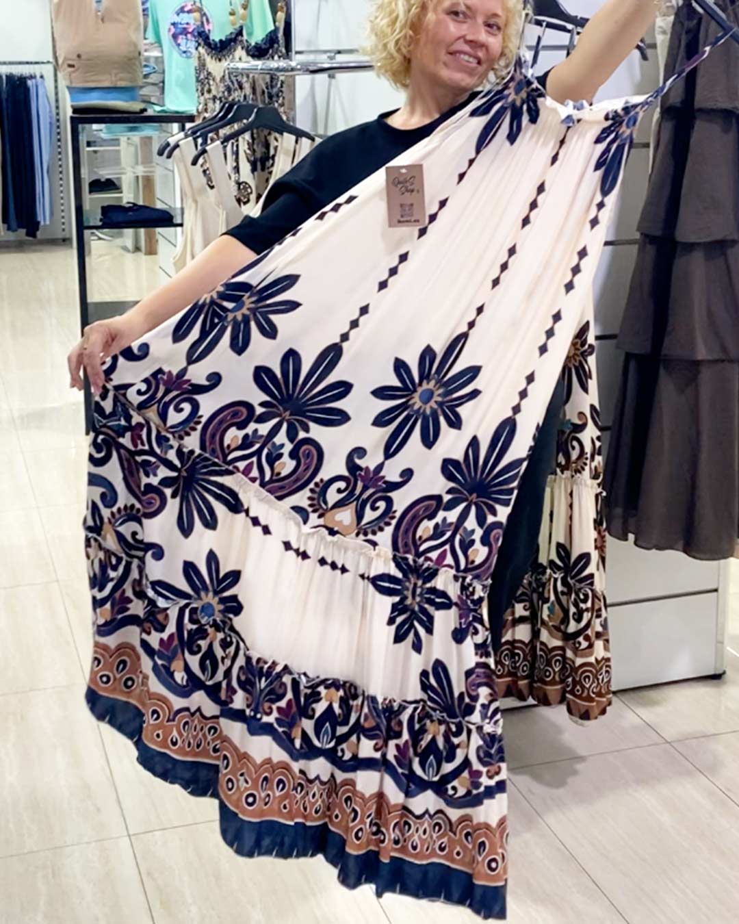 ikemi-vestido-mikonos-marino-tendencias-verano-moda-mujer-joven-rebajas