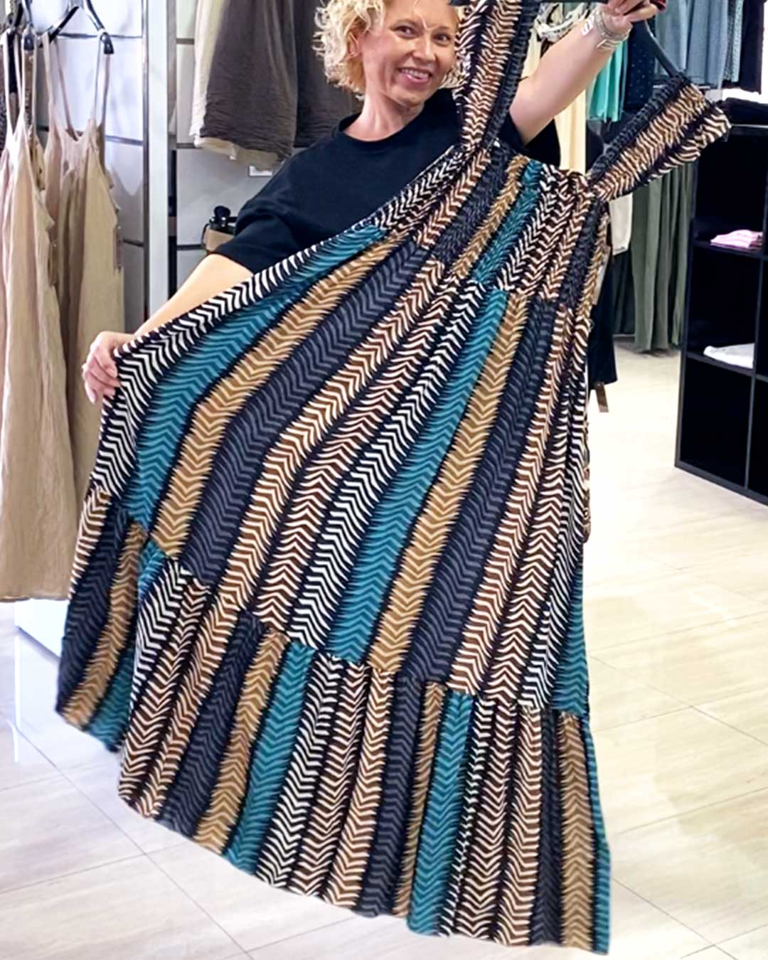 ikemi-vestido-mosaico-gris-tendencias-verano-moda-mujer-joven-rebajas