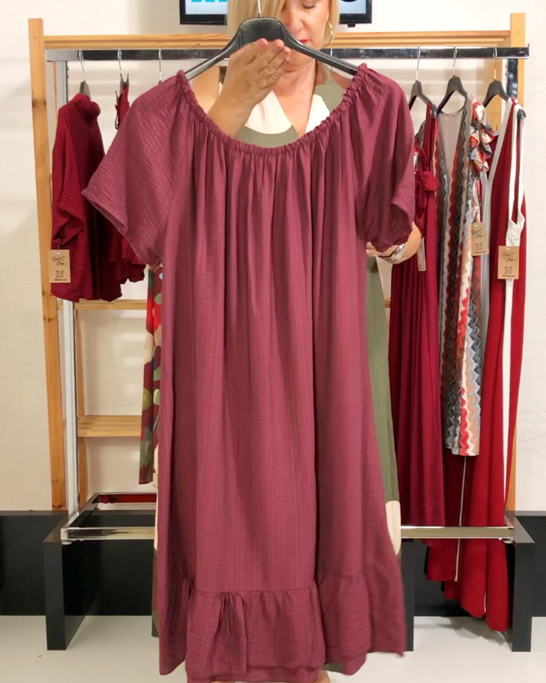 quiles-shop-vestido-volante-burdeos-ropa-mujer-curvy-low-cost