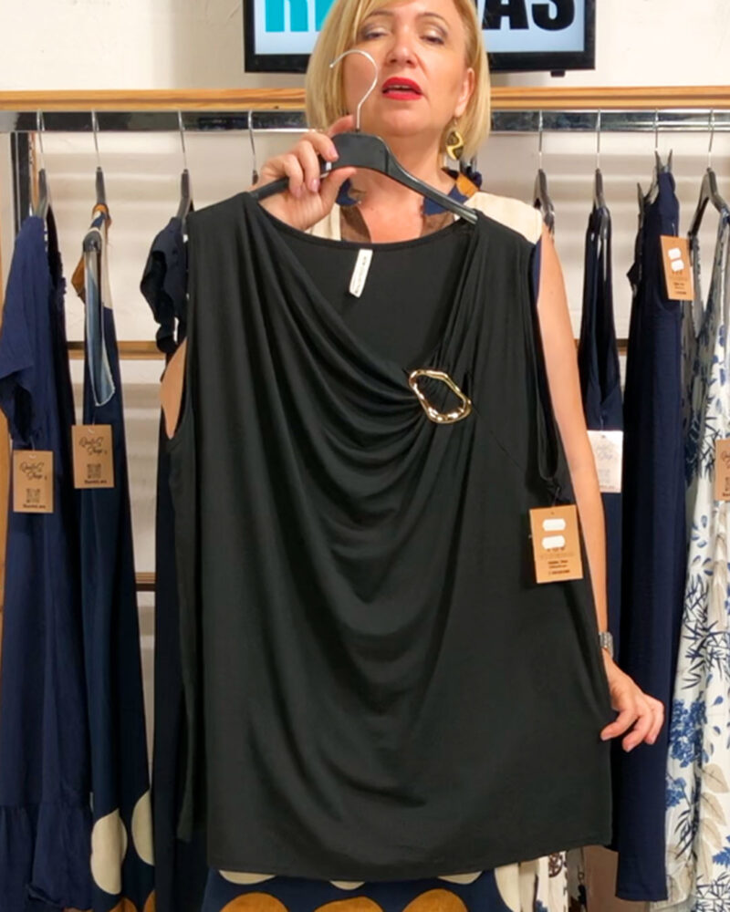 quiles_shop-camiseta-detalle-desmangada-negra-tendencias-mujer-tallas-grandes-verano