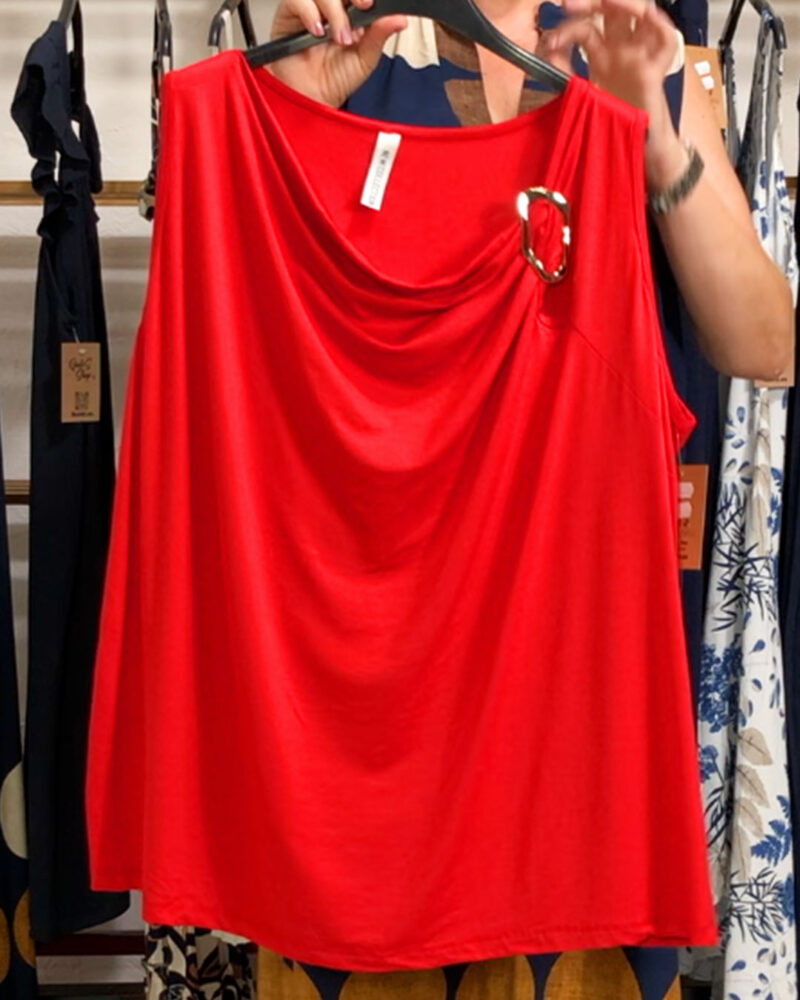 quiles_shop-camiseta-detalle-desmangada-roja-tendencias-mujer-tallas-grandes-verano