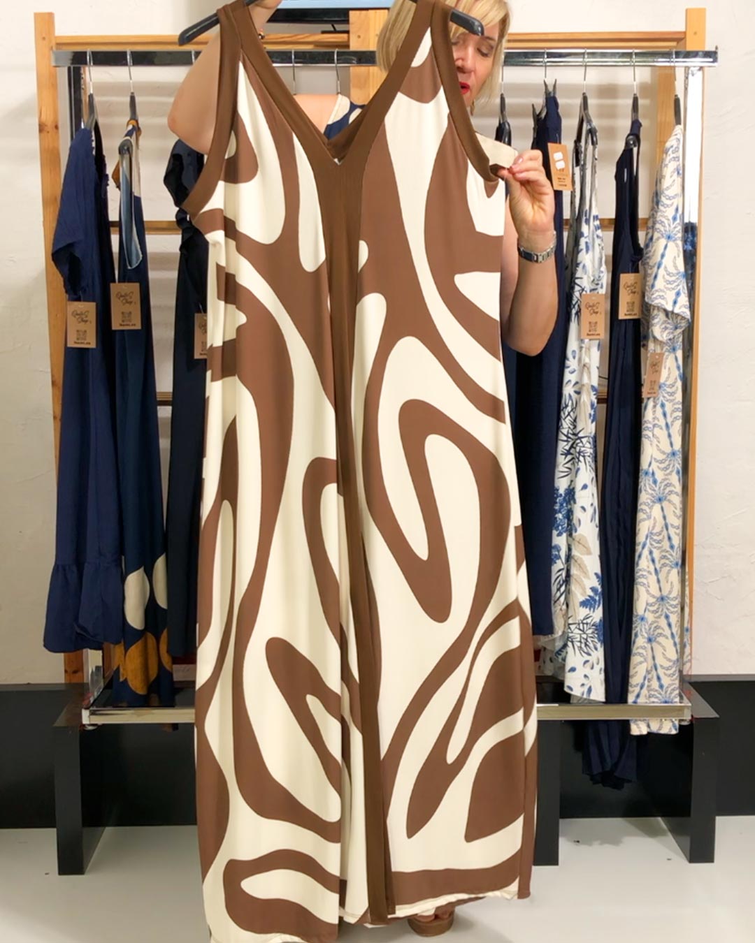 quiles_shop-vestido-ondas-marron-tendencias-mujer-tallas-grandes-rebajas