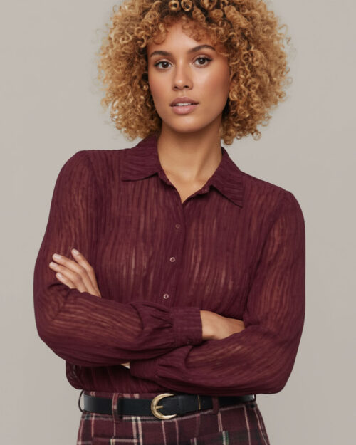 ikemi-camisa-relieve-burdeos-tendencias-mujer-joven-compras-online