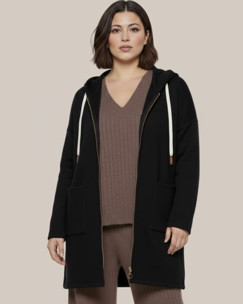 quiles_shop-chaqueta-capucha-casual-negra-moda-mujer-curvy