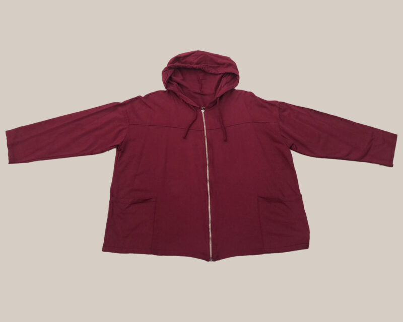 quiles_shop-chaqueta-capucha-urban-burdeos-tendencias-tallas-curvy-low-cost-oi2526