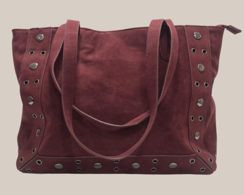 bolso-shopper-tachuelas-burdeos-tendencias-accesorios-low-cost