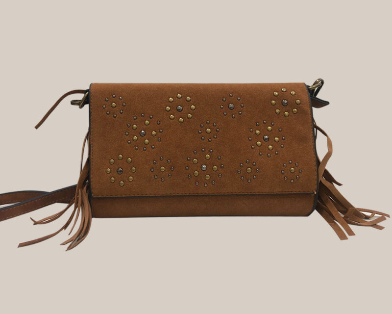 ikemi-bolso-bandolera-tachas-caramelo-accesorios-moda-low-cost-oi2526