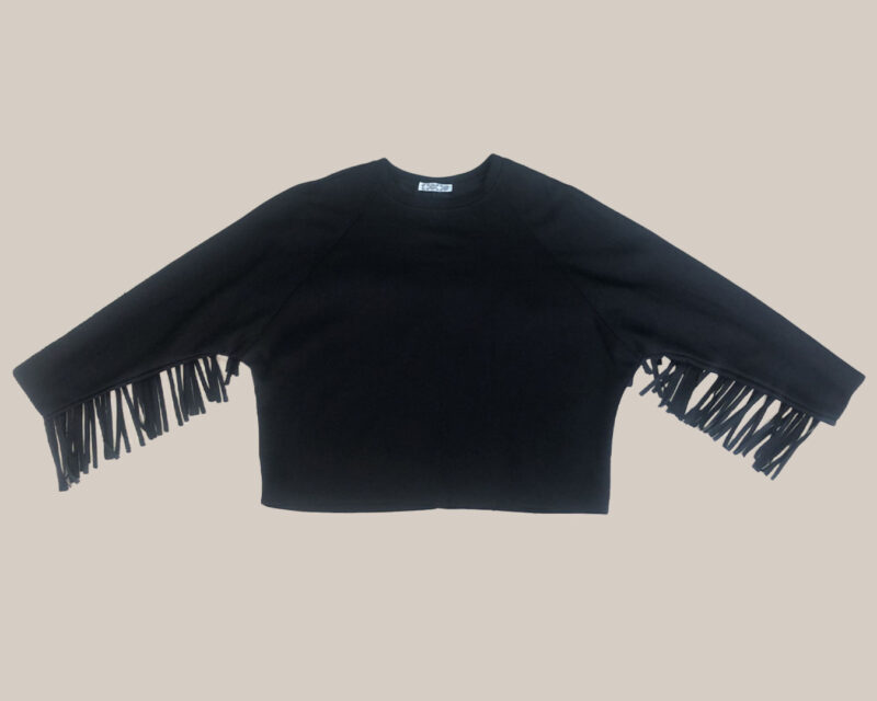 ikemi-sudadera-flecos-negra-tendencias-moda-joven-low-cost
