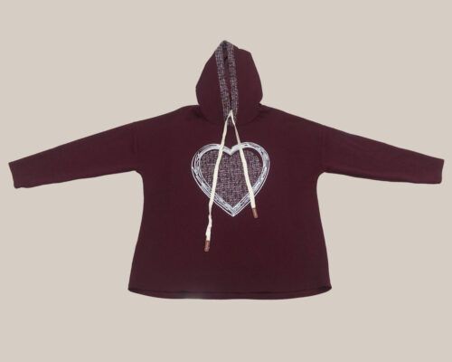 quiles_shop-sudadera-capucha-corazon-burdeos-tendencia-curvy-low-cost