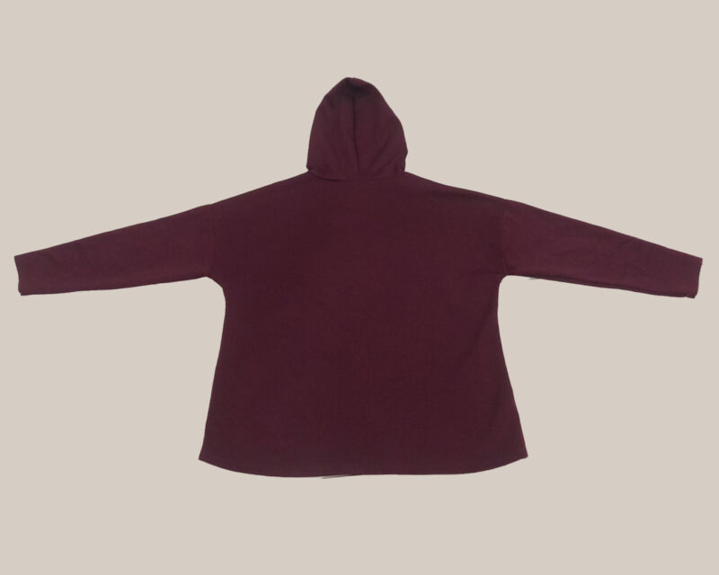 quiles_shop-sudadera-capucha-corazon-burdeos-tendencia-curvy-low-cost