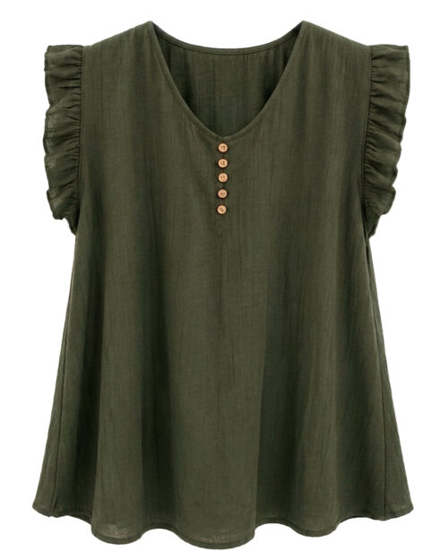 Blusa Atelier: blusa fluida de bambula para mujeres reales con escote en pico, botones decorativos efecto madera y mangas cortas con volantes fruncidos de Quiles_Shop.
