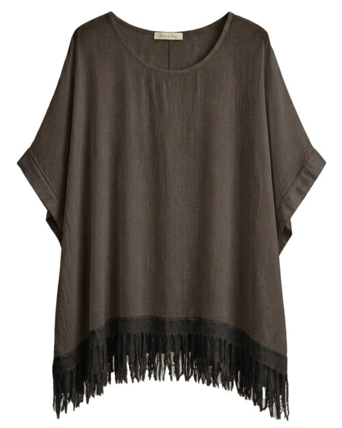 Blusa Flecos: blusa de talla grande barata en color marrón chocolate con detalle de flecos en el bajo y manga corta de Quiles_Shop.
