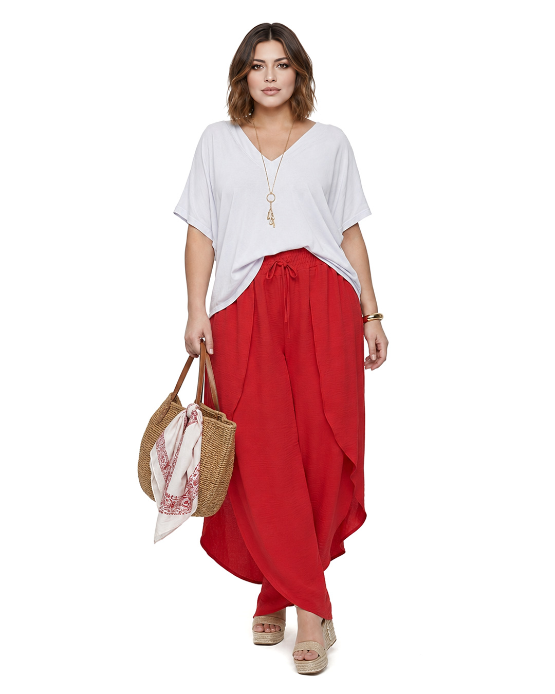 Camiseta Relax: camiseta relax básica fluida de cuello en pico en color blanco de Quiles_Shop.