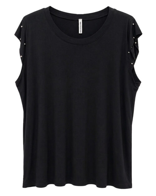 Camiseta Rock: camiseta para mujer real económica en color negro con cuello redondo, mangas cortas con mini volantes y detalle de tachuelas plateadas de Quiles_Shop.