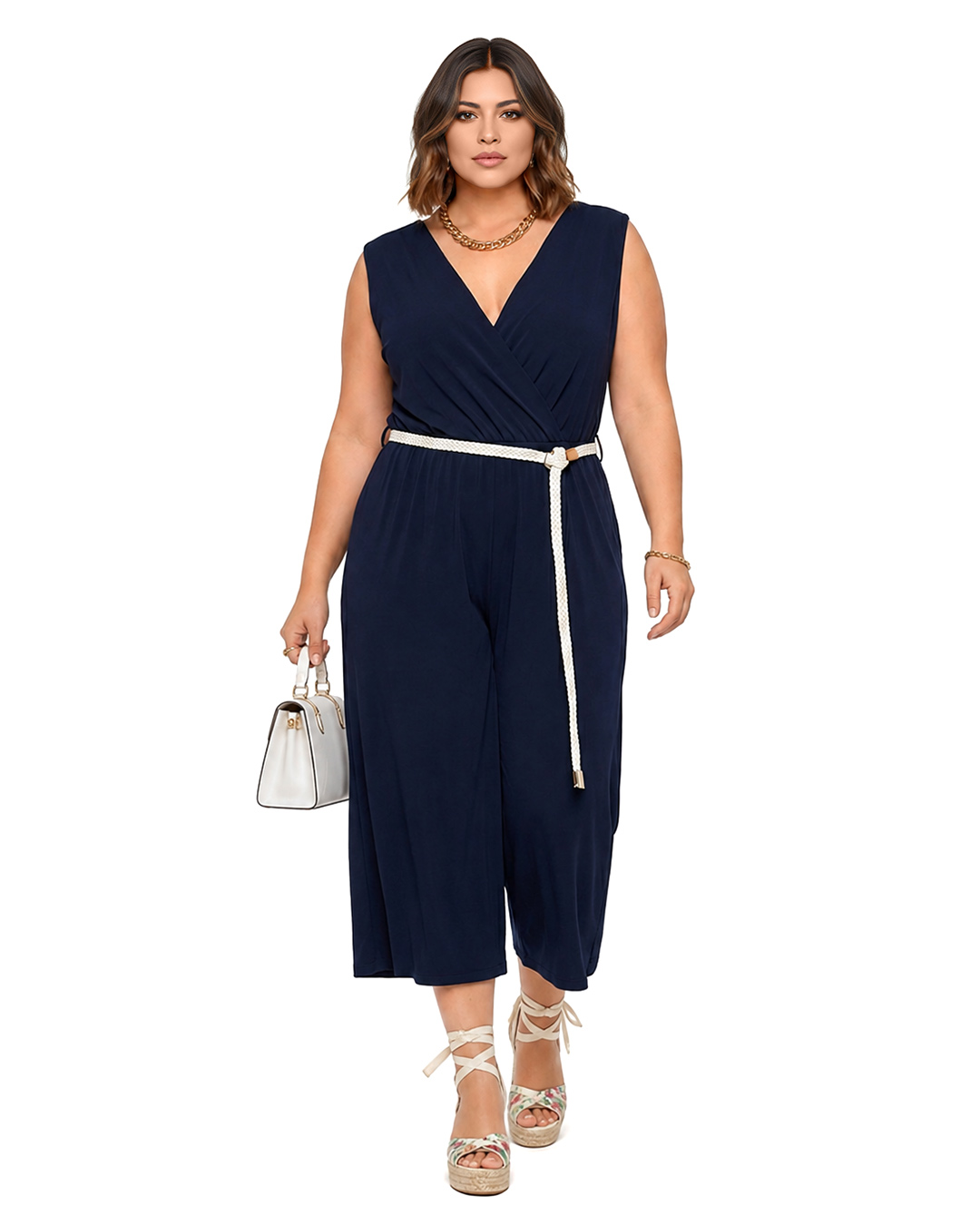 Mono Capri: mono largo midi de fiesta para mujer real low cost con escote en pico cruzado, tirantes anchos, cintura elástica con cinturón de cordón trenzado de Quiles_Shop.