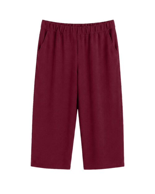Pirata Licra Fria: pantalón pirata de licra fría para mujeres reales de tallas curvy con cintura elástica lisa, pinzas delanteras y cómodos bolsillos funcionales en Quiles_Shop.